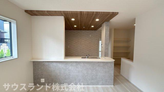 八王子市北野台1丁目のダイニング|家族の笑顔が集まるダイニングスペース。ゆとりあるLDKで毎日の食卓を快適に彩ります。