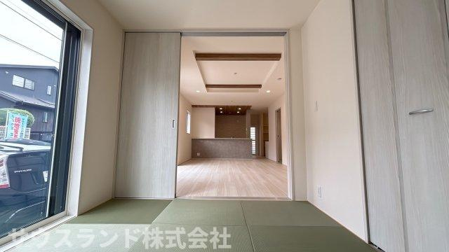 八王子市北野台1丁目の和室|畳には湿度を調節してくれる効果があり、夏は涼しく、冬は暖かく過ごすことができます。