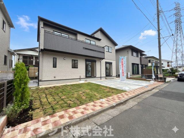 八王子市北野台1丁目の前面道路含む現地写真|周辺には高い建物が無いので開放感に溢れ、陽当たり・風通しにも恵まれています。
