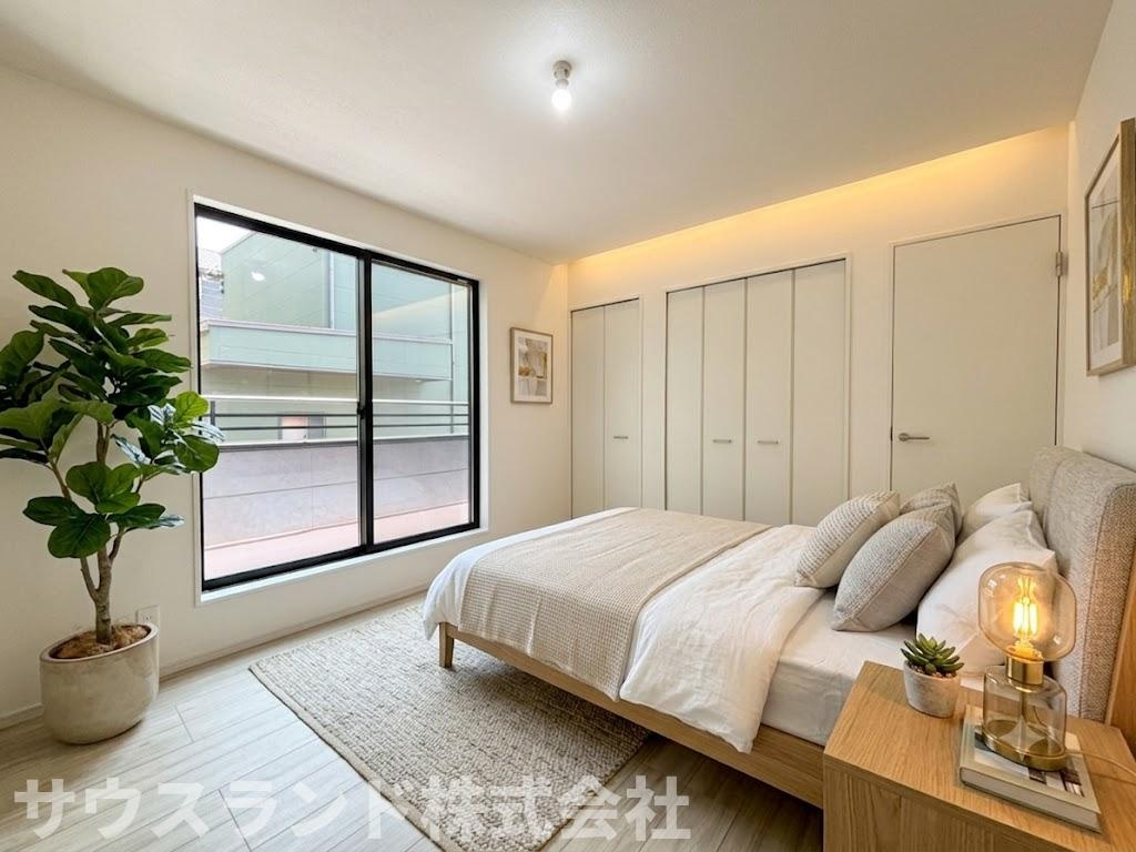八王子市長沼町７期の寝室|大きなベッドを配置した主寝室のイメージです！※本画像はCGで作成しており、実際に現地に家具は置かれておりません。また、価格に家具は含まれておりません。