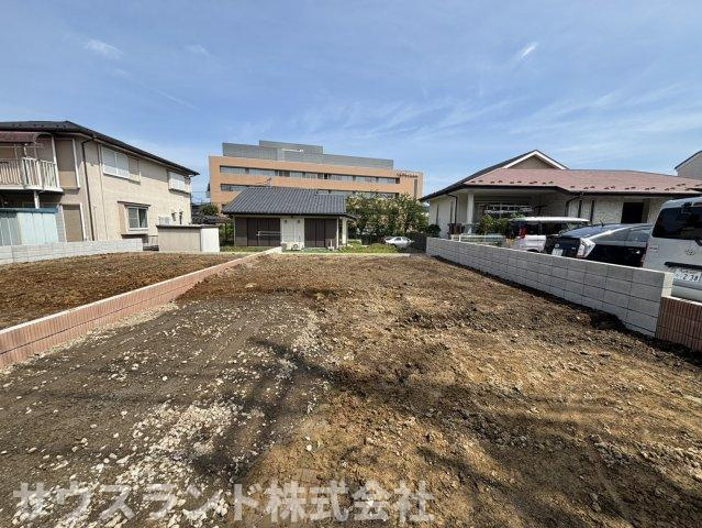 八王子市万町　2号棟の外観|近隣には公園が複数点在しており、子育てにやさしい住環境が整っています。