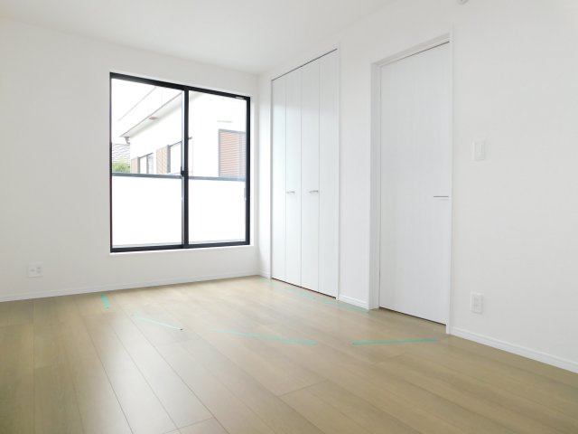 名古屋市港区福田２丁目の新築一戸建の洋室|◇洋室◇　　南面で明るい洋室７．５帖　全居室収納完備！　バルコニー付き♪