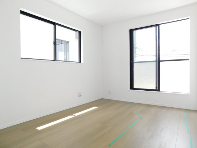 名古屋市港区福田２丁目の新築一戸建の洋室|◇洋室◇　　南面で明るい洋室６．５帖　全居室収納完備！　バルコニー付き♪
