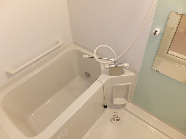 レオネクスト松の富Ⅱの浴室|風呂トイレ別　【浴室乾燥機付き】