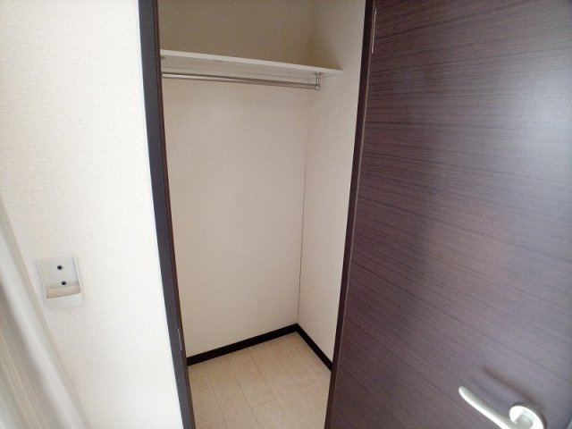 レオネクスト桜の内装|ウォークインクローゼット
