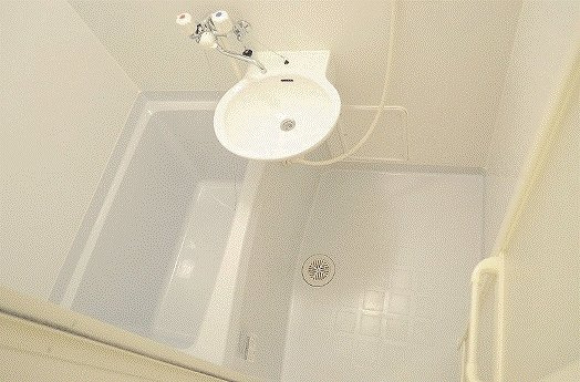 レオパレスＫ＆Ｒの浴室|備品や設備仕様は号室等により異なります現地をご確認下さい。