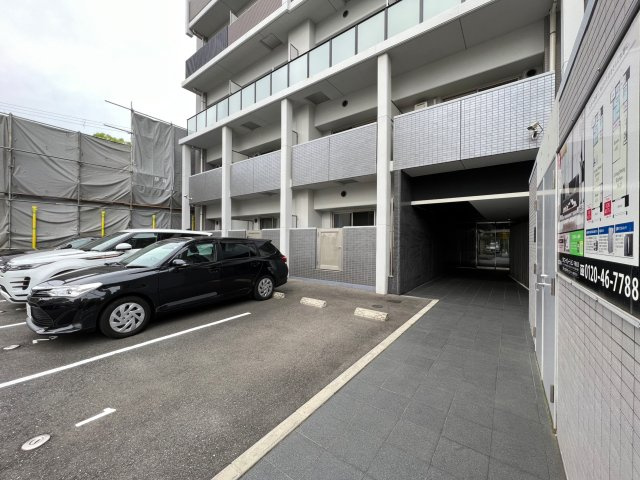 ラ・フェスタ真田山の駐車場