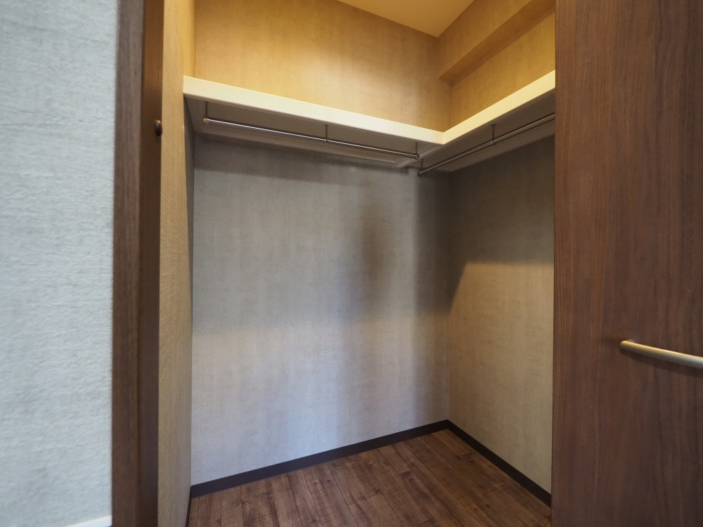 大阪市都島区高倉町１丁目の賃貸マンションの収納