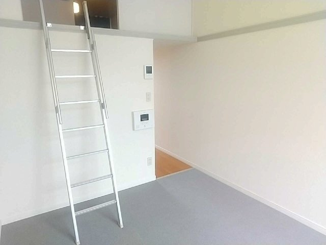 レオパレスファンタジスタの居間・リビング|※設備・仕様は現況と異なる場合があります。