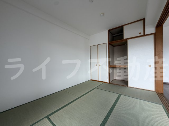 エスリード東花園の和室