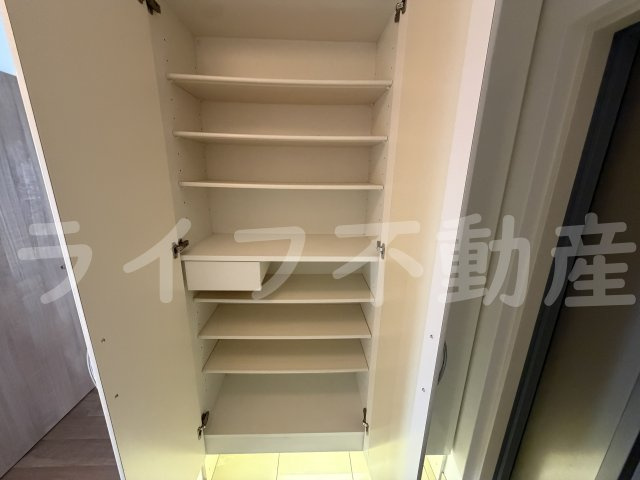 エスリード東花園の収納