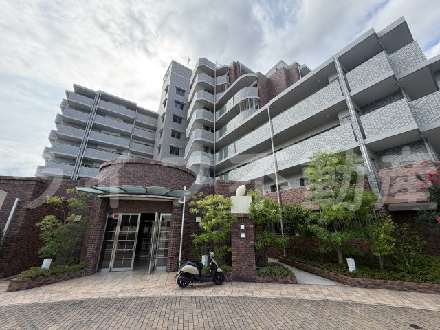 エスリード東花園の外観