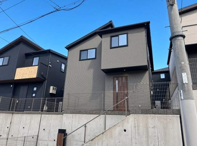 神戸市北区山の街　新築一戸建てのトイレ|シンプルなトイレは落ち着く空間！お手入れも簡単です！