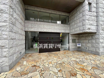 【エントランス】 | グランドガーラ横浜万世町