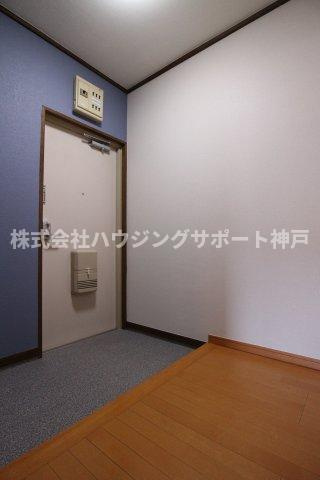 レジデンスエイトの玄関