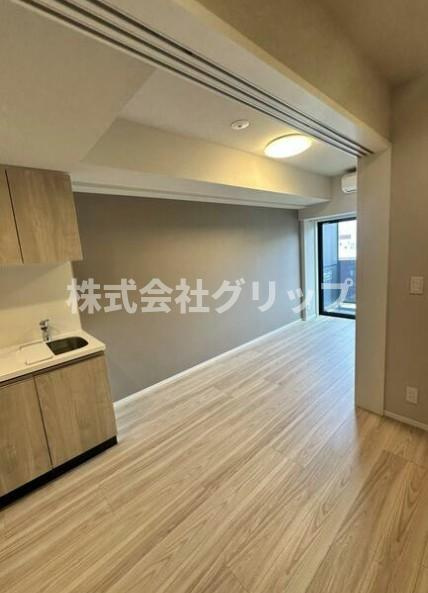 横浜市中区長者町４丁目の賃貸マンションの居間・リビング