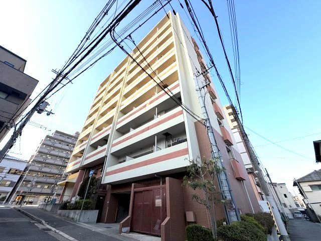 ベルフェリーク新神戸の外観