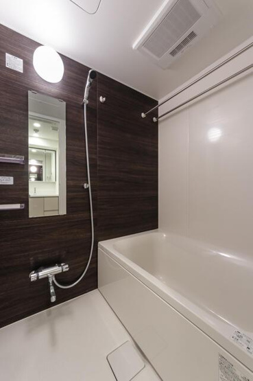 【浴室】 | ※写真は同タイプ住戸です。