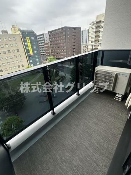 横浜市中区長者町４丁目の賃貸マンションのバルコニー