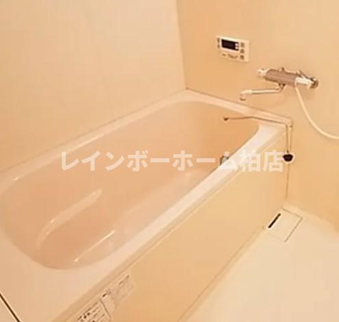 特典：仲介手数料が無料です!!の浴室|追い焚き機能・浴室乾燥機があります