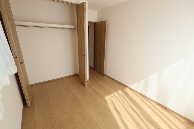 《仲介手数料無料》岩槻区南平野２丁目11-1新築一戸建てハートフルタウンの洋室