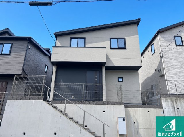 神戸市北区山の街　新築一戸建てのトイレ|シンプルなトイレは落ち着く空間！お手入れも簡単です！