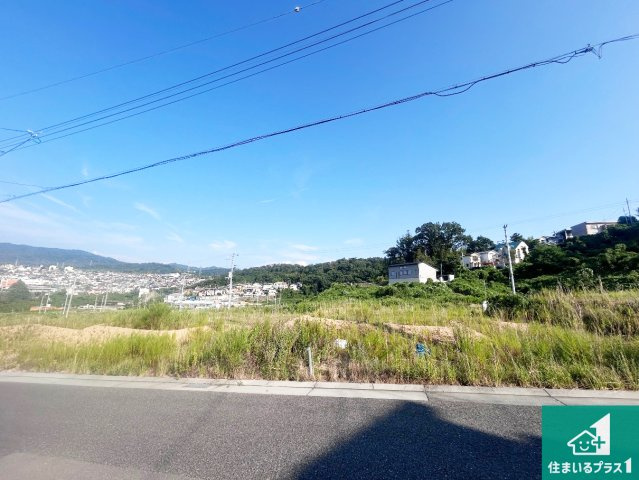 神戸市北区山の街　新築一戸建ての外観|周辺は落ち着いた街並みの住宅地！子育てがしやすい住環境です！まだ未完成ですが、現地でしかわからない事もございます。是非一度ご覧ください。