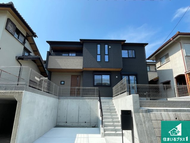 神戸市須磨区若草町　新築一戸建ての外観|お客様に長く安心して住んでいだだける事にこだわった家づくり！住んでからのアフターサービスにもしっかりと取り組んでいます！