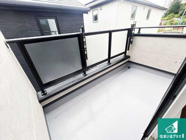 ■神戸市北区山の街　新築一戸建てのバルコニー|日当たりのよいバルコニー！お部屋が開放的に！
