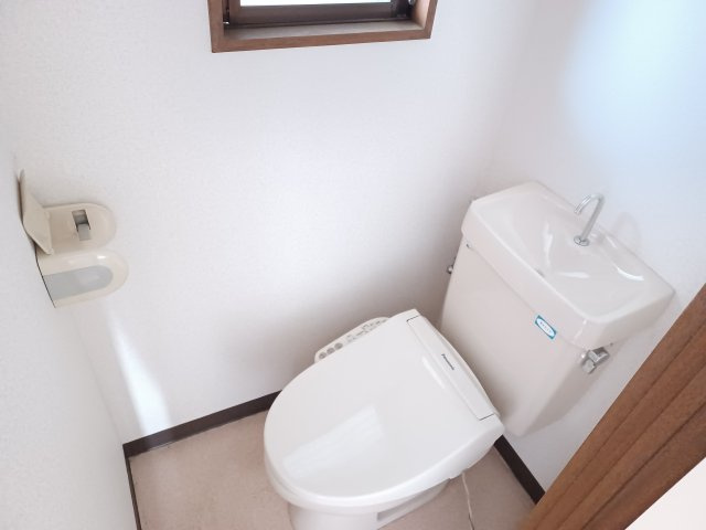 サニーヒル美原町のトイレ|落ち着いたトイレです