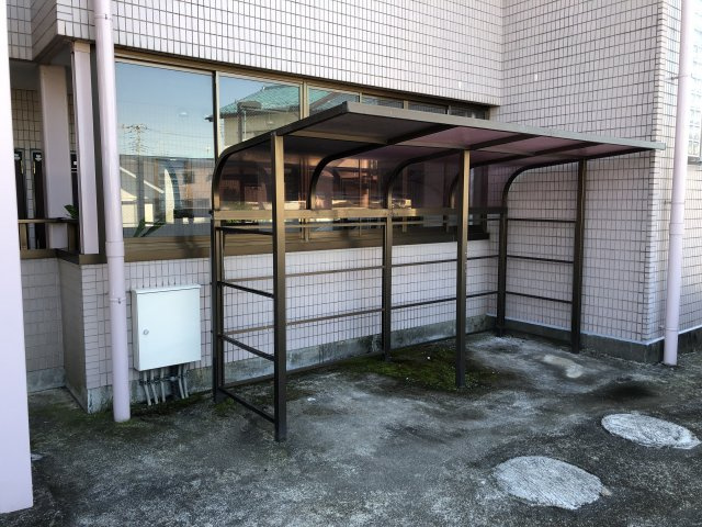サニーヒル美原町のその他共用部分|駐輪場です