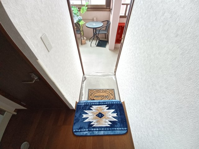 サニーヒル美原町の玄関|明るい玄関です