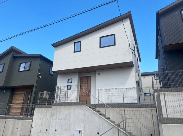 ■神戸市北区山の街　新築一戸建ての外観|お客様に長く安心して住んでいだだける事にこだわった家づくり！住んでからのアフターサービスにもしっかりと取り組んでいます！