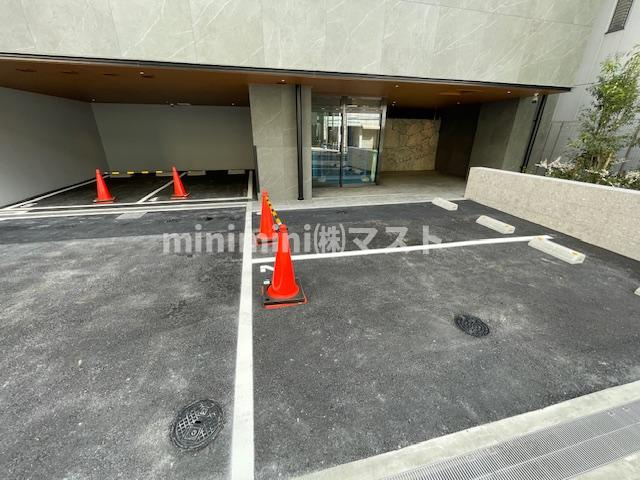 K-COURT谷町四丁目の駐車場