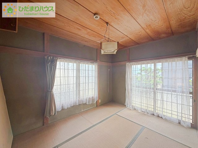 日立市西成沢町2丁目　中古戸建の和室|リビングと和室が続き間設計なので、家族の目が届き、子供が安心して過ごせる間取りです。