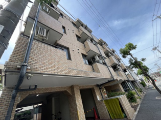 Billion hills　東園田（旧　園田大松ハイツ）の外観