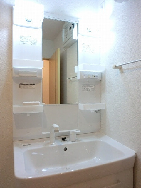 忙しい朝には欠かせない洗面所です