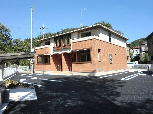清潔なエントランスです