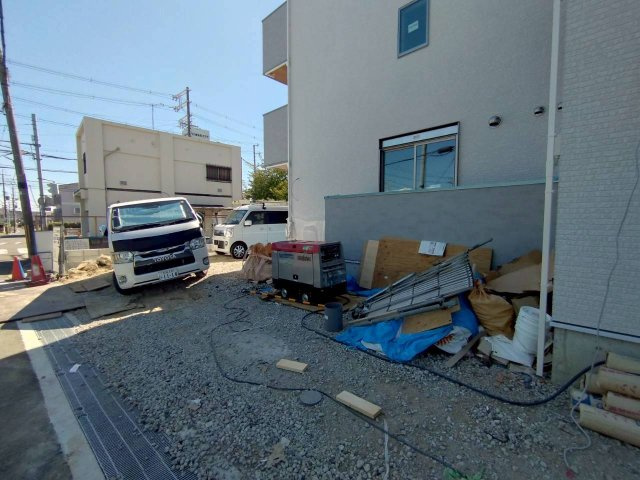 Versailles・Kの駐車場