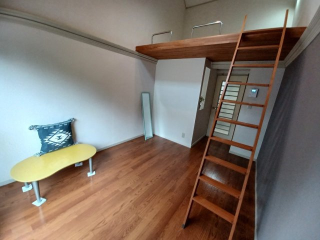 シティパレス鎌倉町の居間・リビング