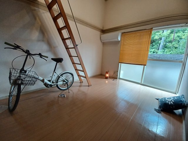 シティパレス鎌倉町の居間・リビング