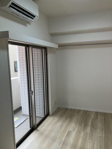 アヴァンツァーレ川崎EASTの洋室
