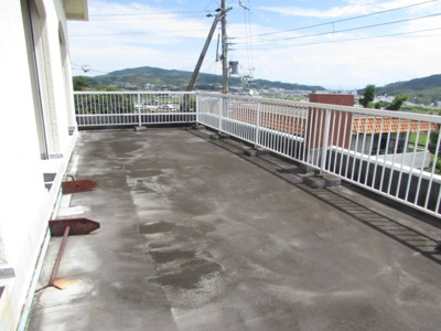 【バルコニー】 | 洲本市上内膳一戸建 | 令和８年８月撮影