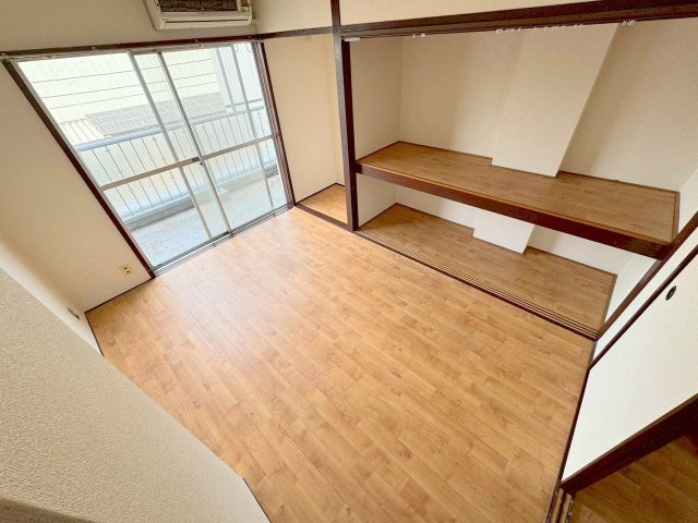 ニュー豊里の内装