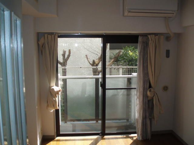 クリオ二俣川参番館の居間・リビング