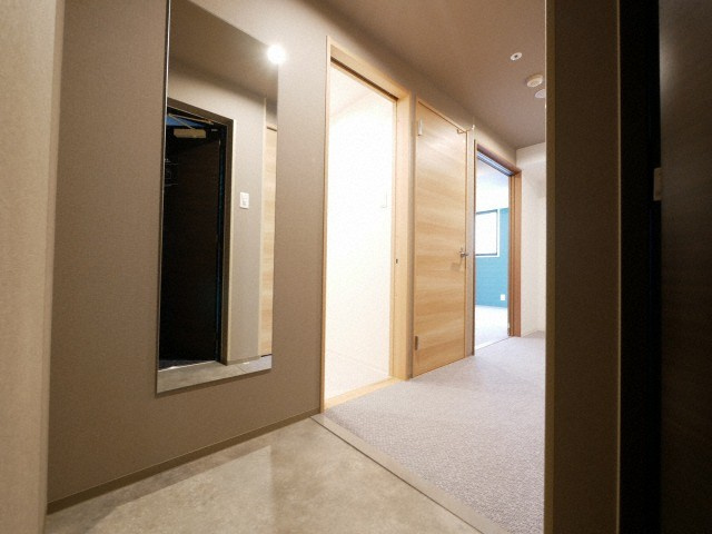 大阪市中央区内平野町２丁目の賃貸マンションの玄関