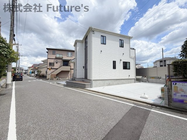 八潮市緑町2丁目　新築戸建　全1棟の前面道路含む現地写真|前面道路含む現地写真です。