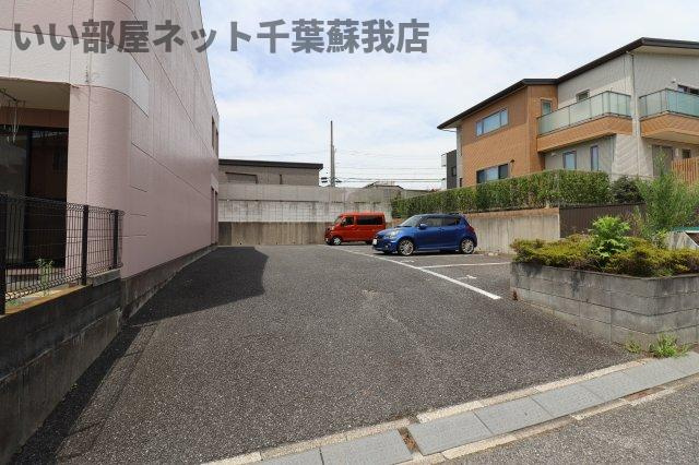 wood　villageⅡの駐車場|駐車スペースもあります