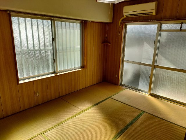 カレッジサイド平安の和室