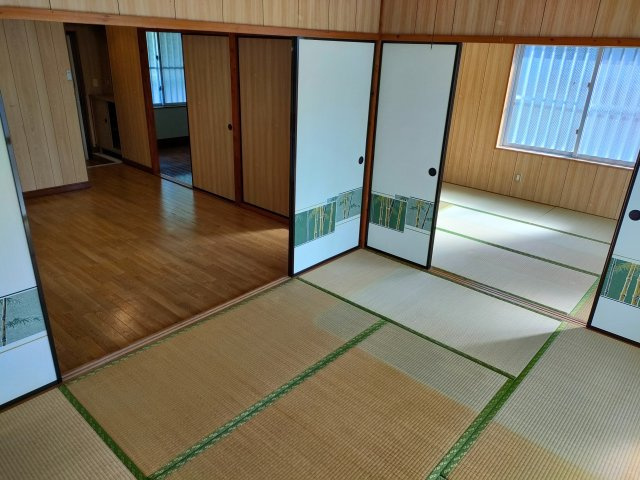 カレッジサイド平安の和室